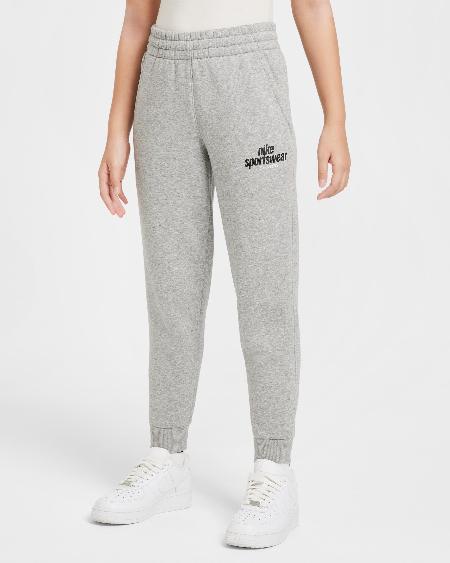 ナイキ リイシュー フリース モコモコ クルー＆ジョガーパンツ S NIKE公式】ナイキ スポーツウェア クラブ フリース ジュニア ジョガー